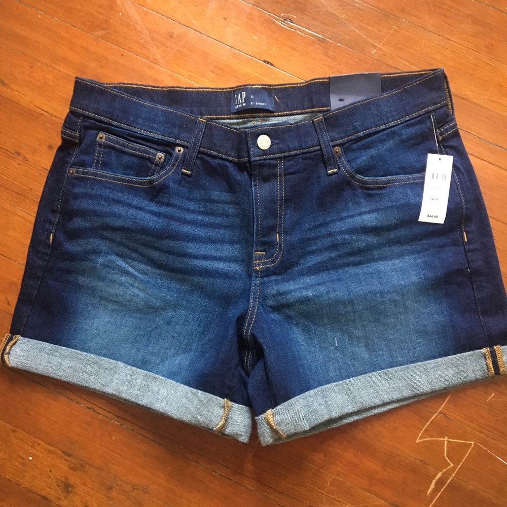 NWT Gap cuffed denim shorts, size 12